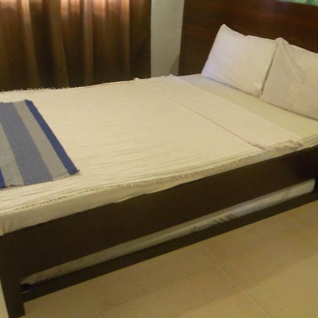 Ziur Inn Laoag Esterno foto